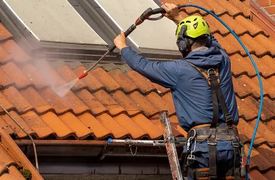 Démoussage et hydrofuge de toiture à Rustroff